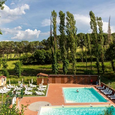 Hu Firenze Certosa Camping In Town Impruneta Bagian luar foto