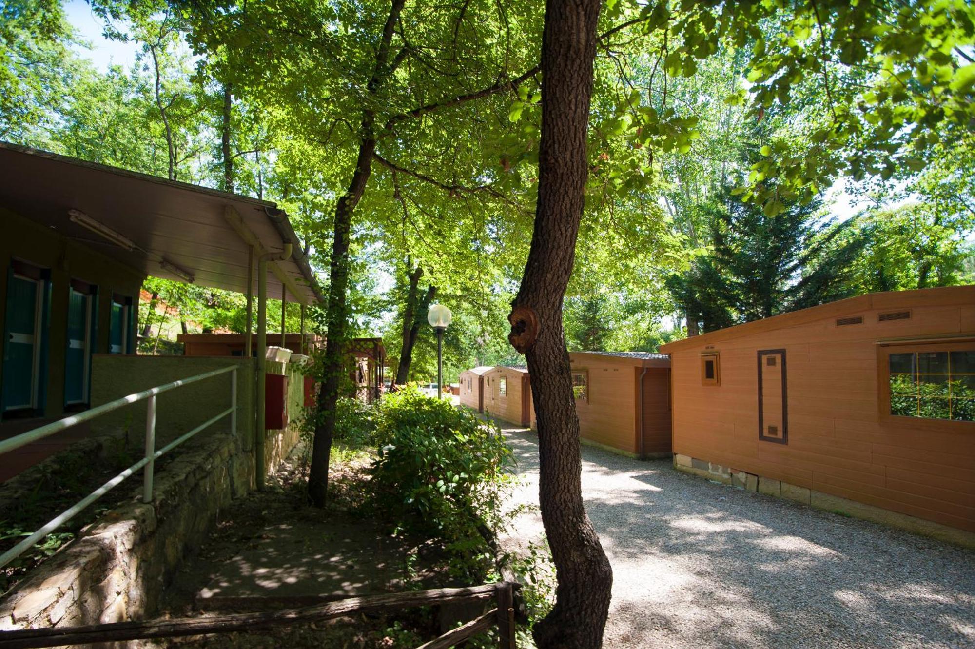 Hu Firenze Certosa Camping In Town Impruneta Bagian luar foto