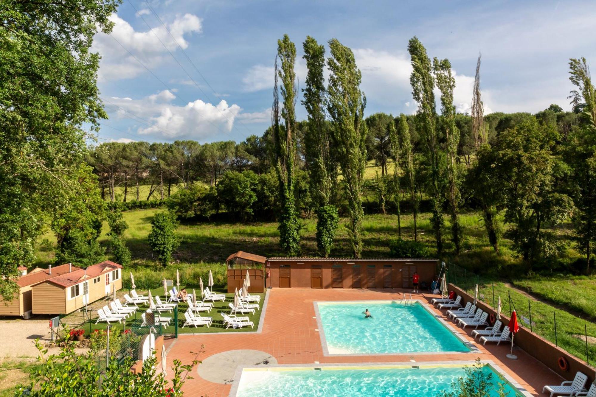 Hu Firenze Certosa Camping In Town Impruneta Bagian luar foto